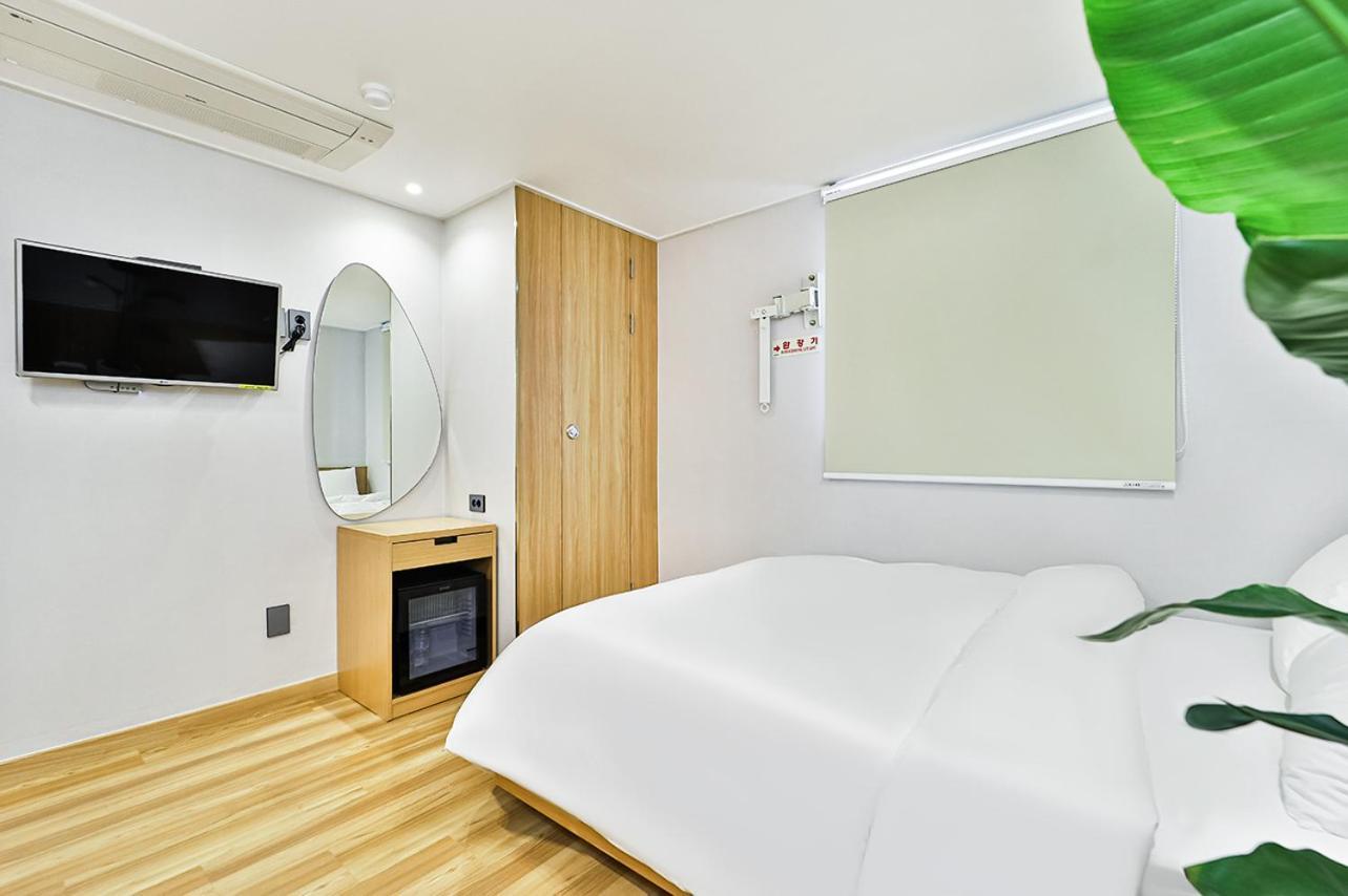 Gyeongju Hotel Gonggan Exterior photo