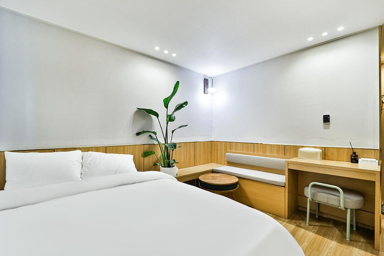 Gyeongju Hotel Gonggan Exterior photo