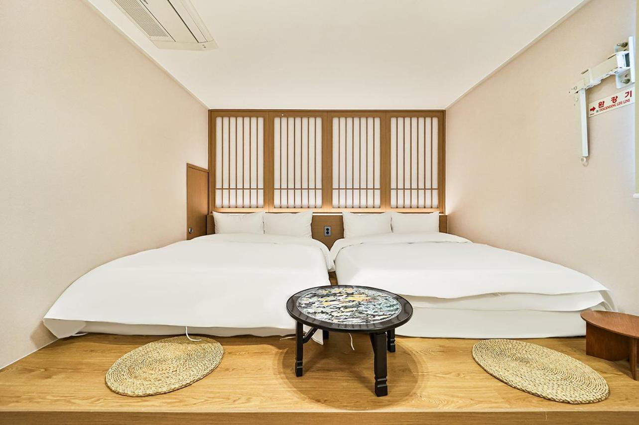 Gyeongju Hotel Gonggan Exterior photo