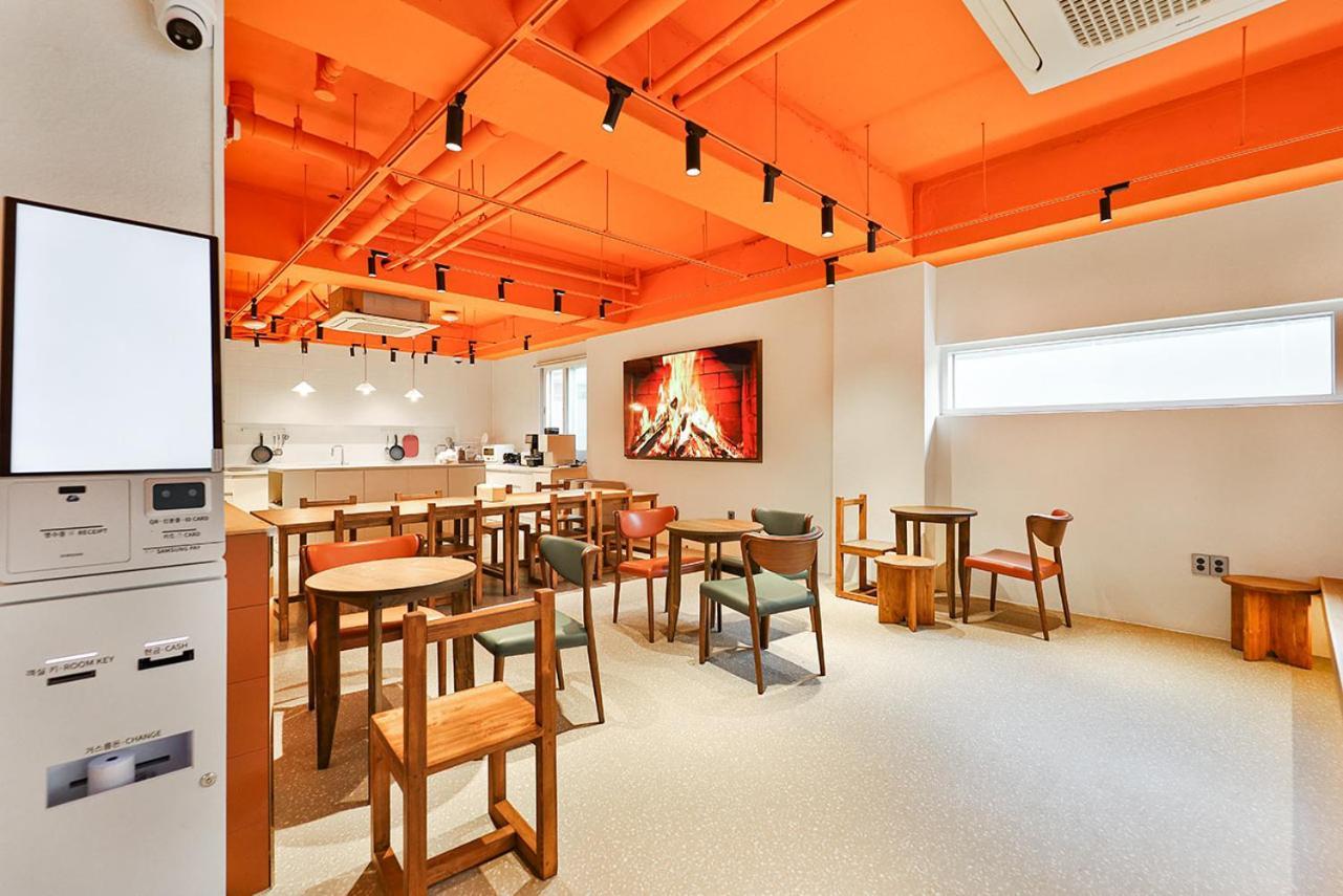 Gyeongju Hotel Gonggan Exterior photo