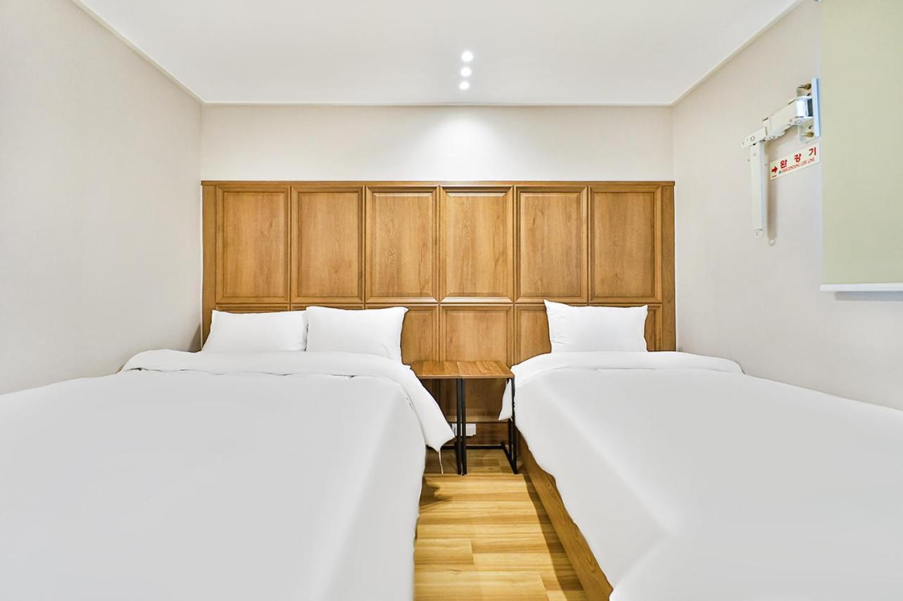 Gyeongju Hotel Gonggan Exterior photo
