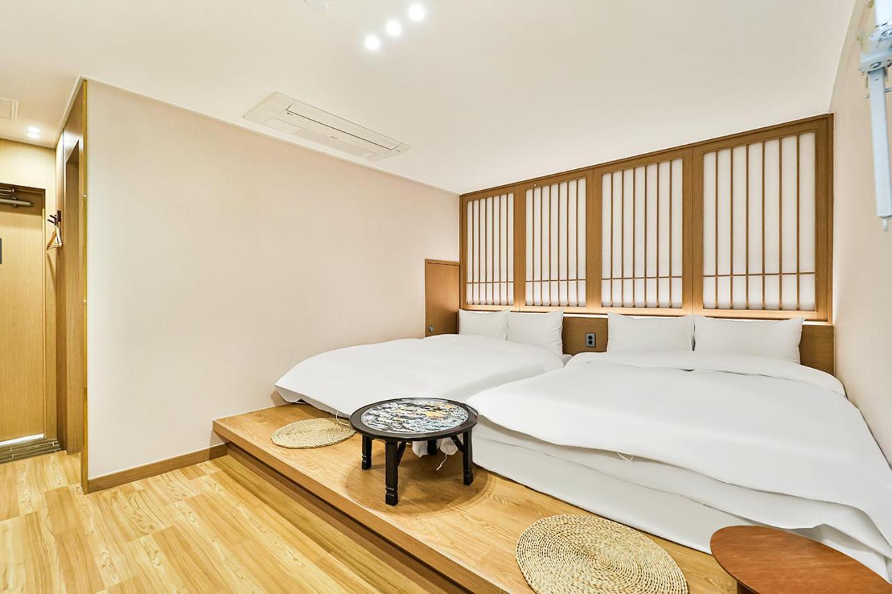 Gyeongju Hotel Gonggan Exterior photo